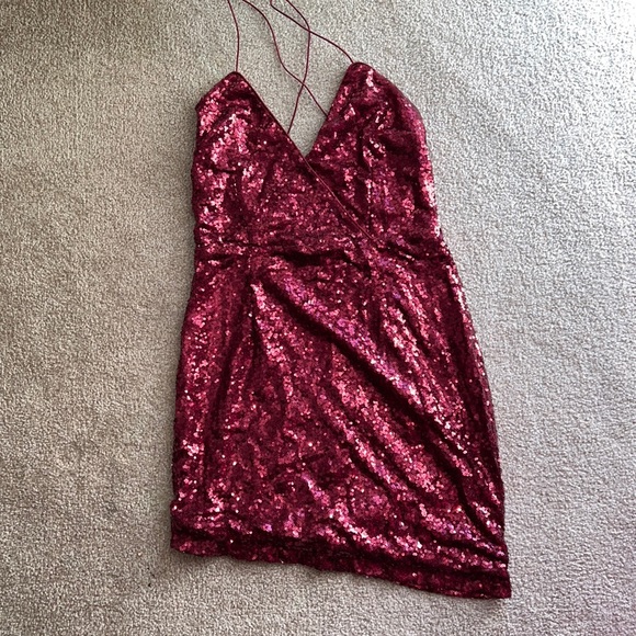 Tobi Dresses & Skirts - Sexy Tobi Red Valentine Date Dress with Sequins open back size SP